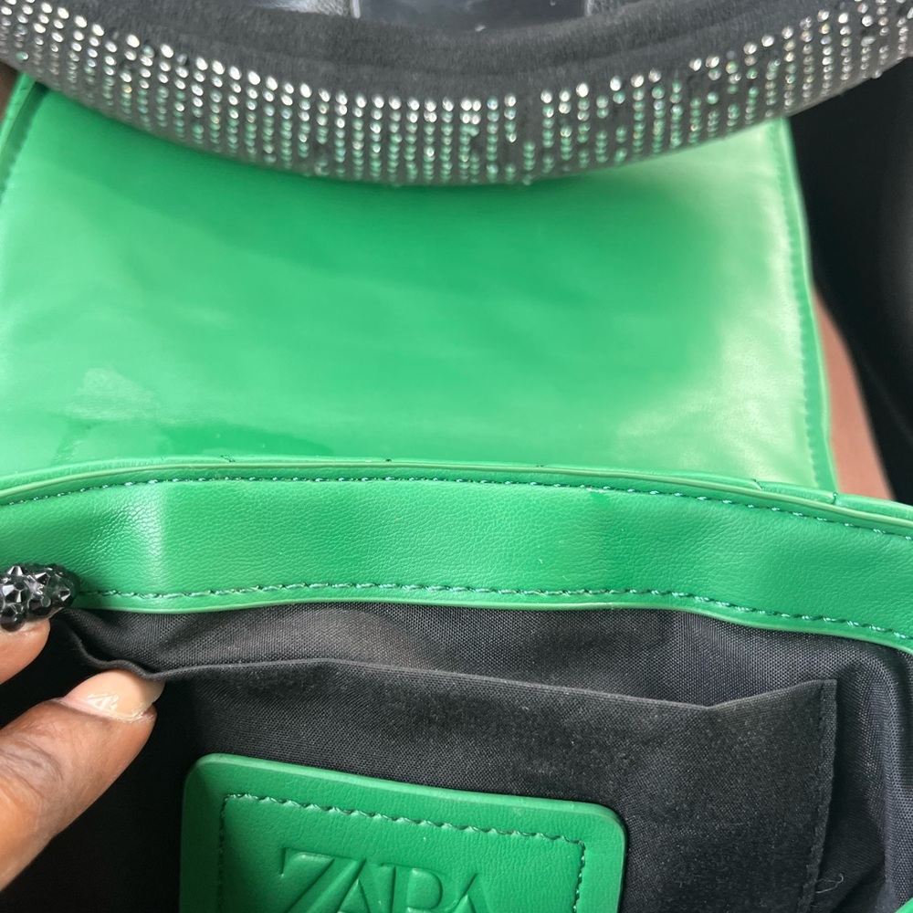 Hand bags - Picture 3 of 3